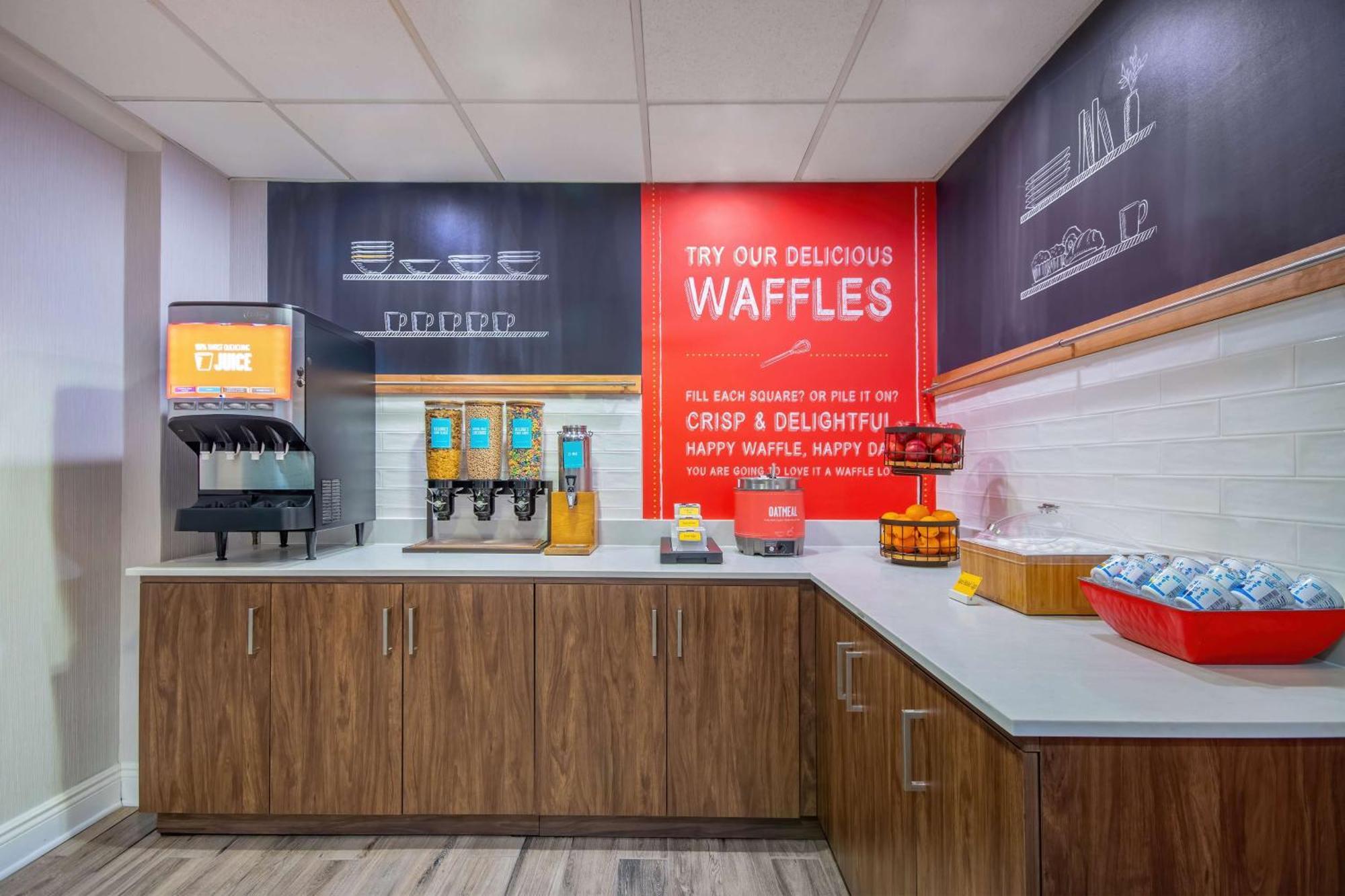 东奥罗拉汉普顿酒店 East Aurora 外观 照片
